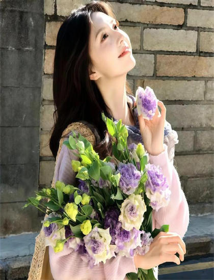 解码歌舞片经典夏日之王的角色塑造与表演艺术——从专业影评人视角